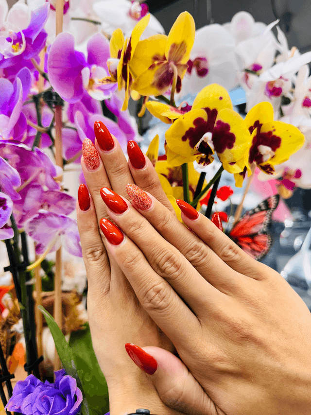 Premium manicure styling